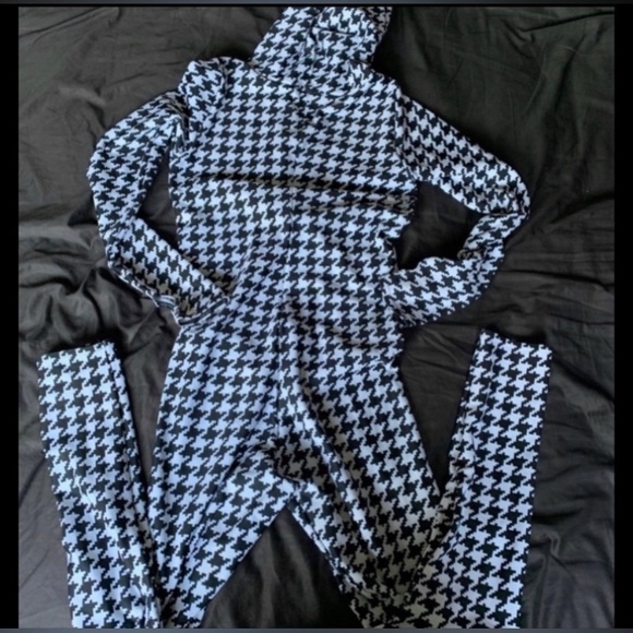 Blackmilk Rare Houndstooth Snuggle Suit In Size Large - Picture 7 of 8